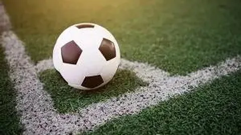 江疏影39岁活动亮相，面部僵硬，身材变化惊人，网友直呼认不出！